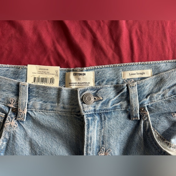 Cotton On Embroidered Jeans Loose High Rise Straight Leg - Picture 7 of 12